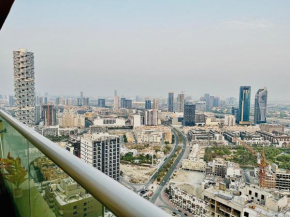 Top Floor Luxurious Apt in JVC, Near Marina